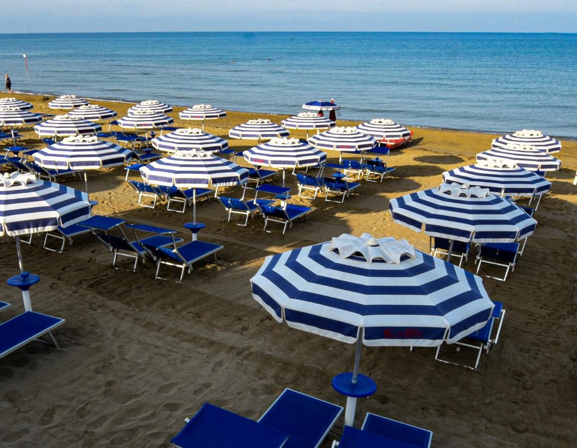 Hotel Kon Tiki San Vincenzo Buitenkant foto