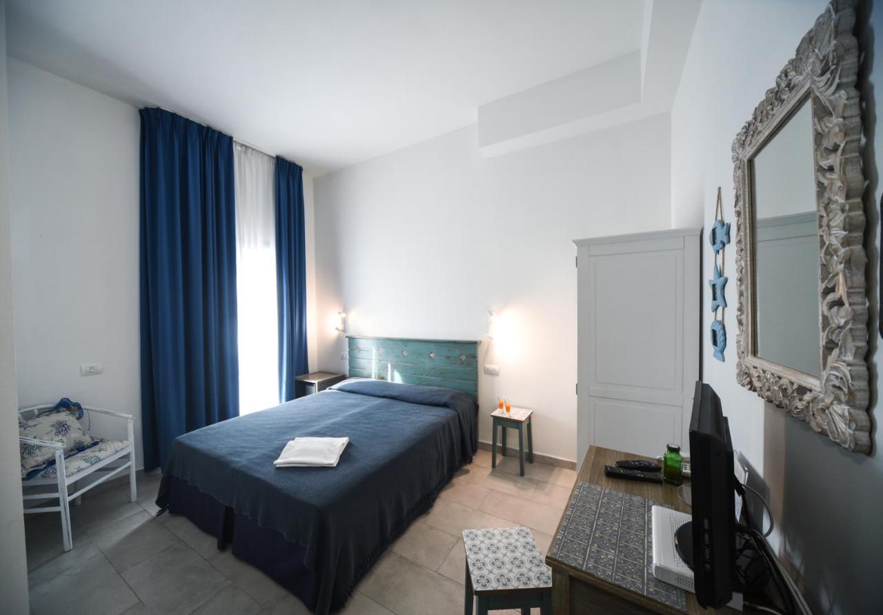 Hotel Kon Tiki San Vincenzo Buitenkant foto