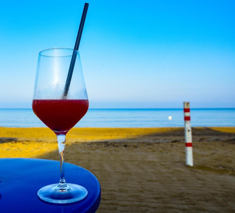 Hotel Kon Tiki San Vincenzo Buitenkant foto